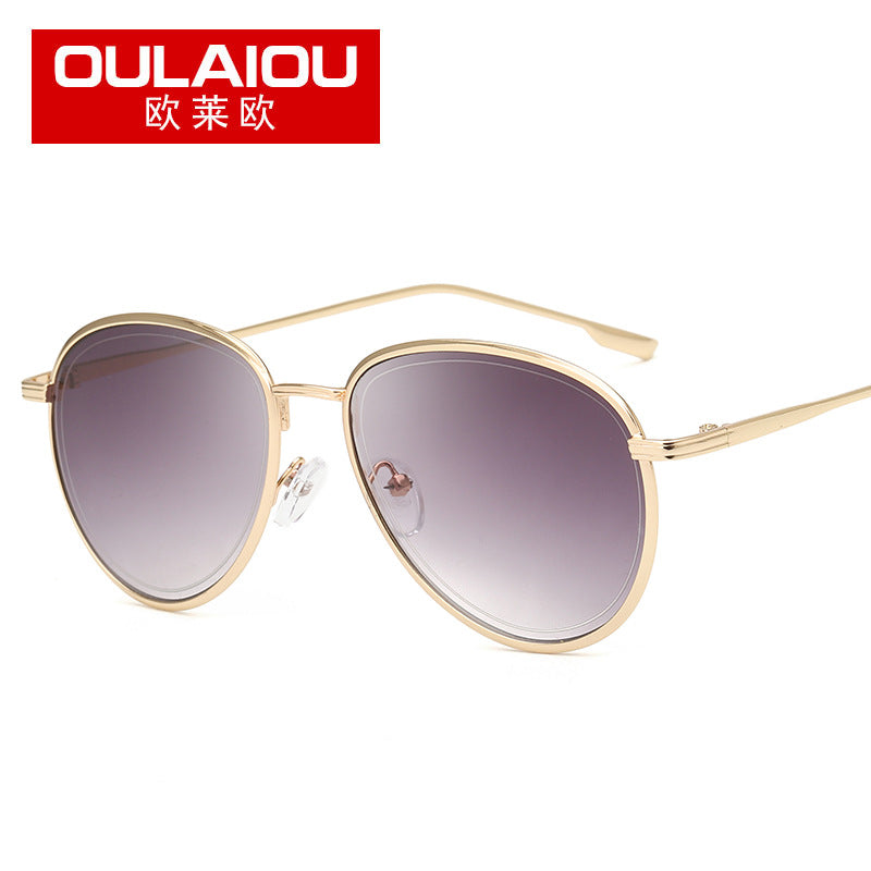 Women’s sunglasses gold fram